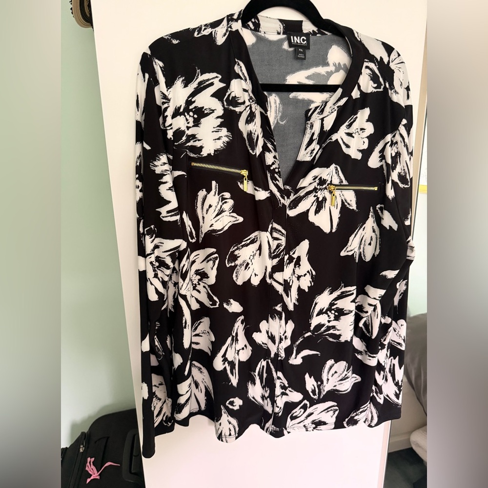 INC International Concepts Black and White Floral Zip-Front Blouse